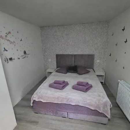 בית הארחה House Happy